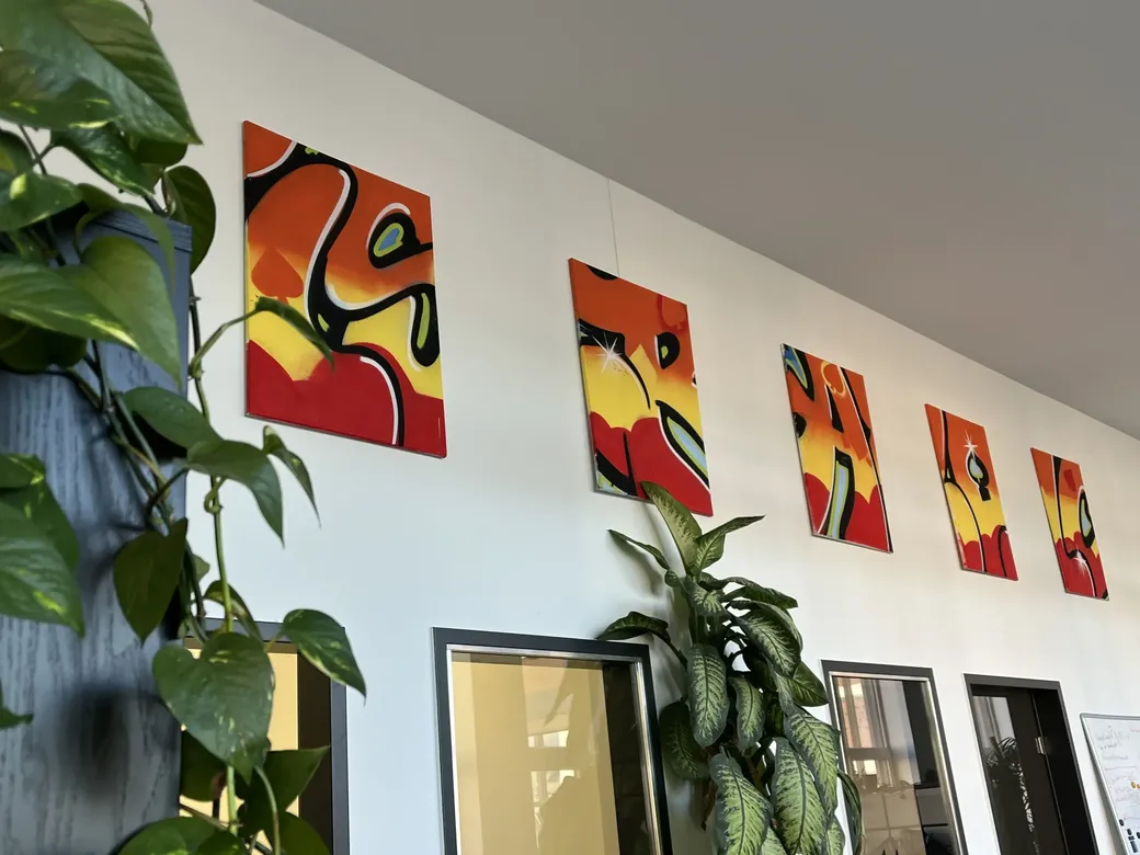 Picture wall in the aceArt office in Stuttgart-Feuerbach